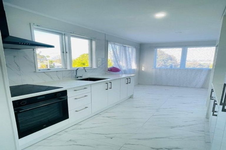 Photo of property in 16 Frangipani Avenue, Manurewa, Auckland, 2102