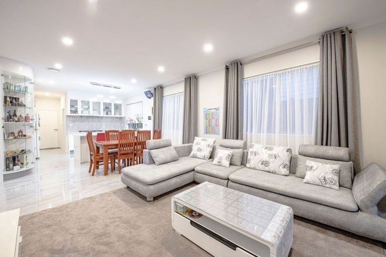 Photo of property in 2 Hermes Road, Flat Bush, Auckland, 2019