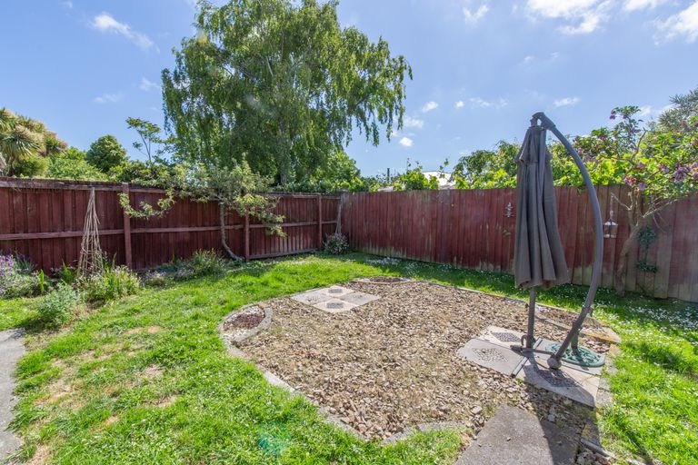 Photo of property in 2/47 Dunn Street, Somerfield, Christchurch, 8024