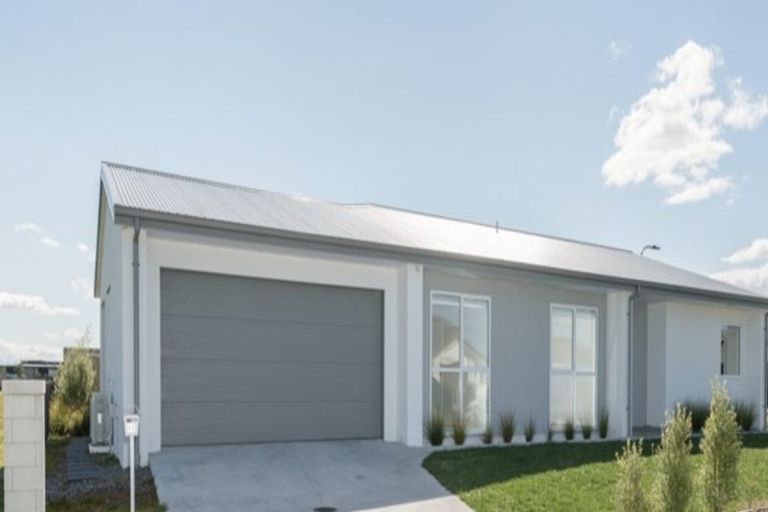 Photo of property in 48 Te Kio Crescent, Papamoa Beach, Papamoa, 3118
