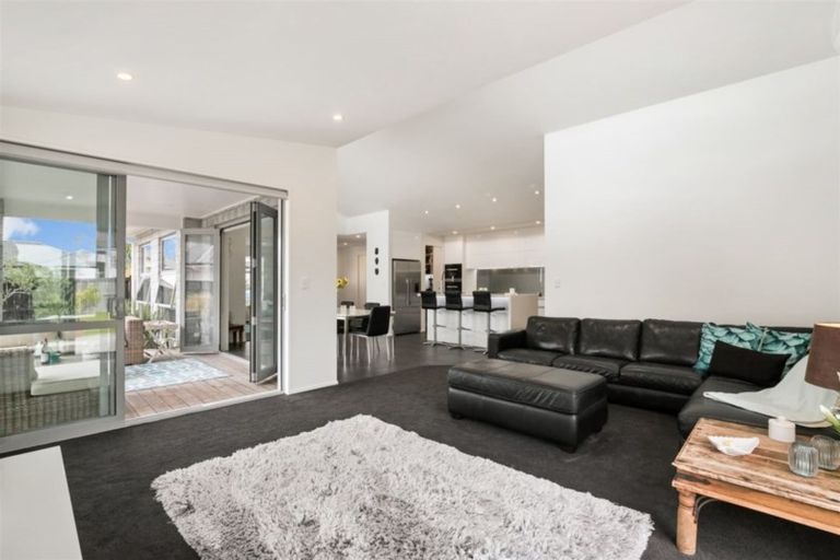 Photo of property in 8 Defender Crescent, Beachlands, Auckland, 2018