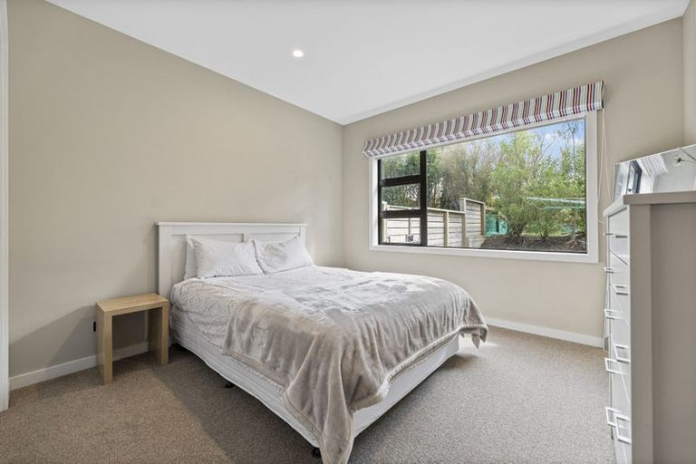 Photo of property in 67 Lomond Grove, Acacia Bay, Taupo, 3385
