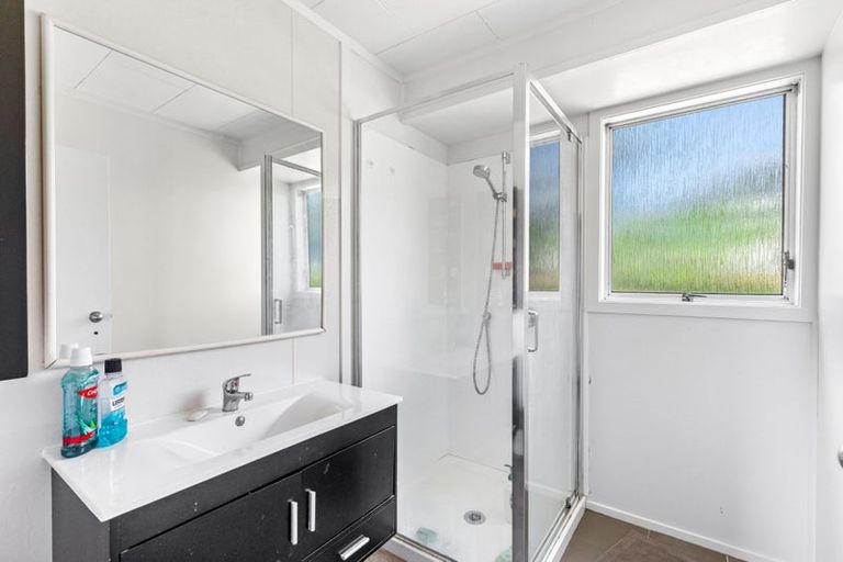 Photo of property in 60 Forest Hill Road, Henderson, Auckland, 0612