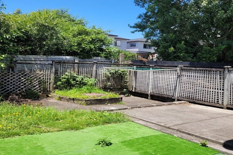 Photo of property in 7 Neta Grove, Henderson, Auckland, 0612