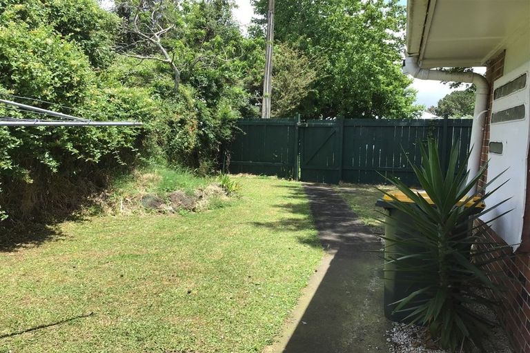 Photo of property in 1/1 Pine Street, New Lynn, Auckland, 0600
