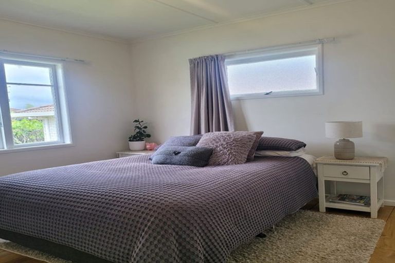 Photo of property in 1/47 Clevedon Road, Papakura, 2110