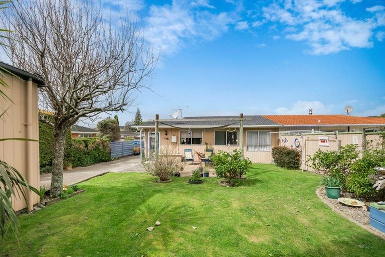 Photo of property in 97a Hillcrest Road, Raumati Beach, Paraparaumu, 5032
