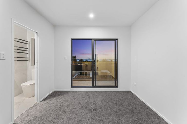 Photo of property in 6/4 Toru Street, Te Atatu Peninsula, Auckland, 0610