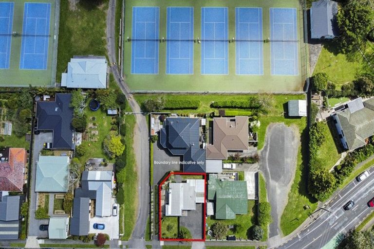 Photo of property in 51 Upjohn Street, Brooklands, New Plymouth, 4310