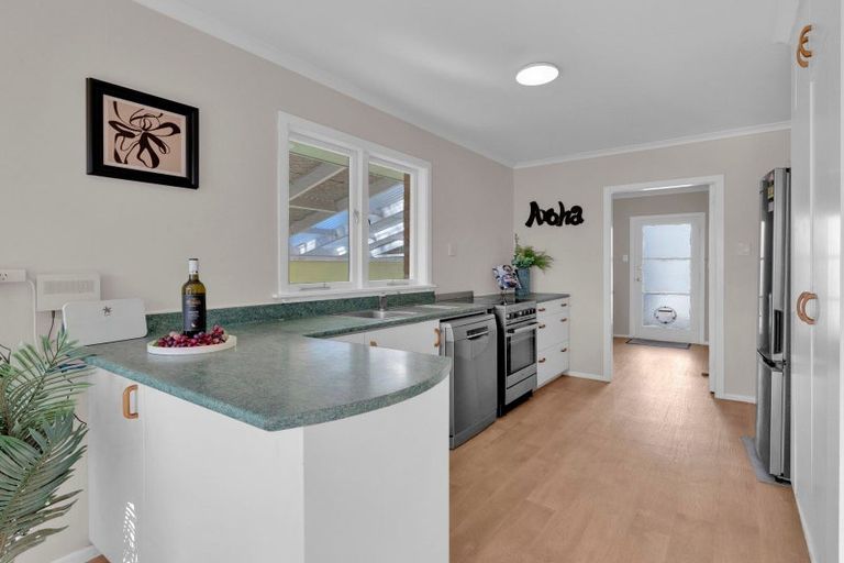 Photo of property in 28 Mears Road, St Andrews, Hamilton, 3200