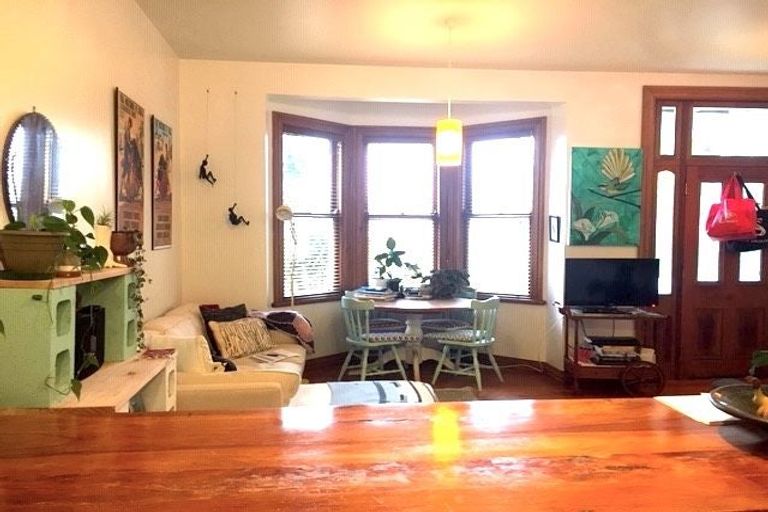 Photo of property in 37 Lawrence Street, Newtown, Wellington, 6021