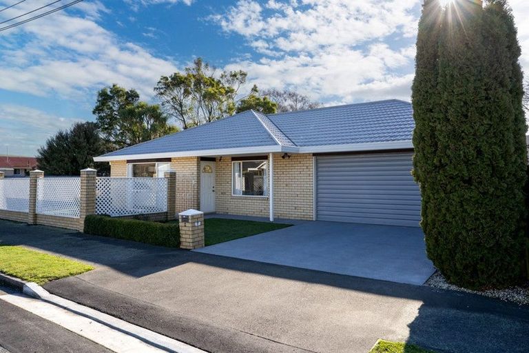 Photo of property in 2 Cunningham Place, Halswell, Christchurch, 8025