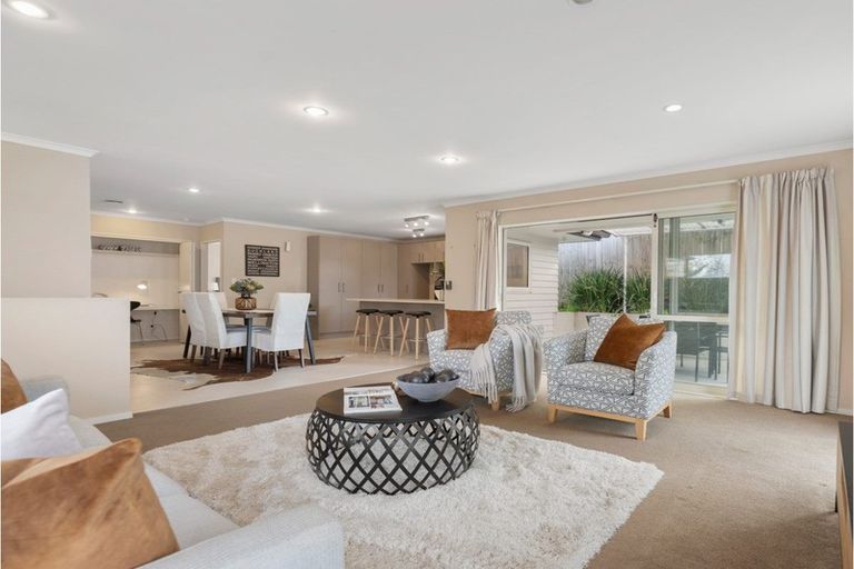 Photo of property in 13a Poto Street, Te Atatu South, Auckland, 0610