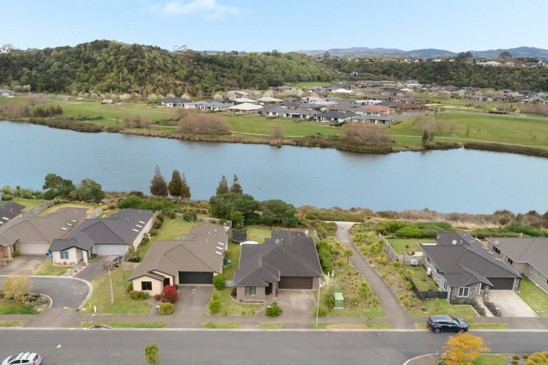 Photo of property in 27 Scoria Close, Pyes Pa, Tauranga, 3112