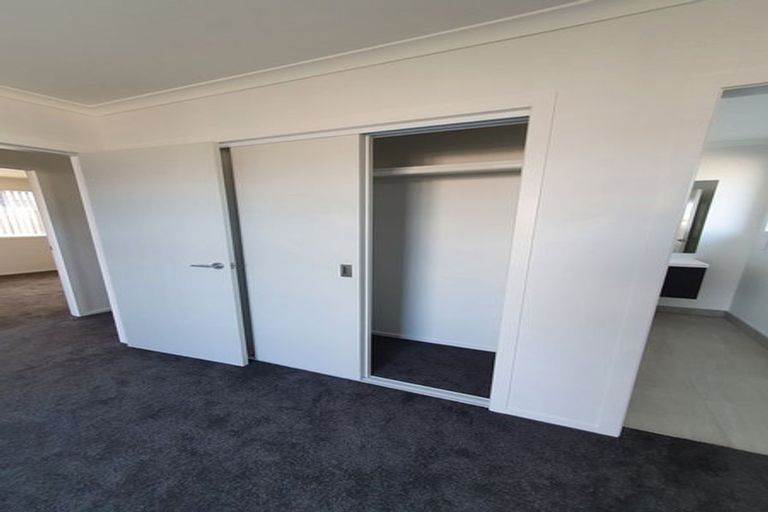 Photo of property in 34 Karearea Avenue, Kenepuru, Porirua, 5022
