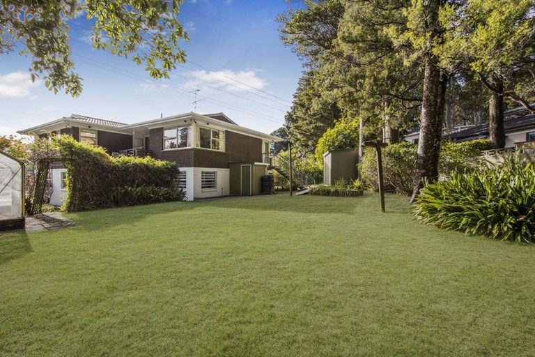 Photo of property in 43 Kelvyn Grove, Hillpark, Auckland, 2102