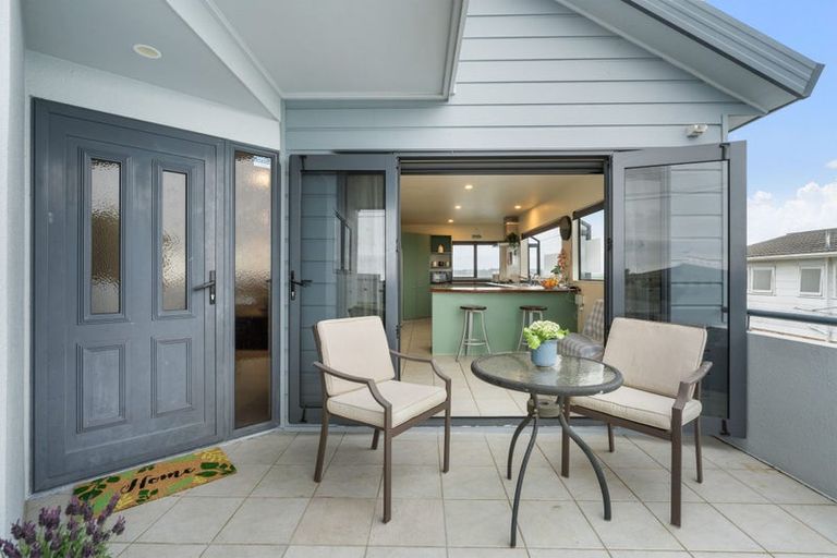 Photo of property in 62 Stanmore Bay Road, Stanmore Bay, Whangaparaoa, 0932