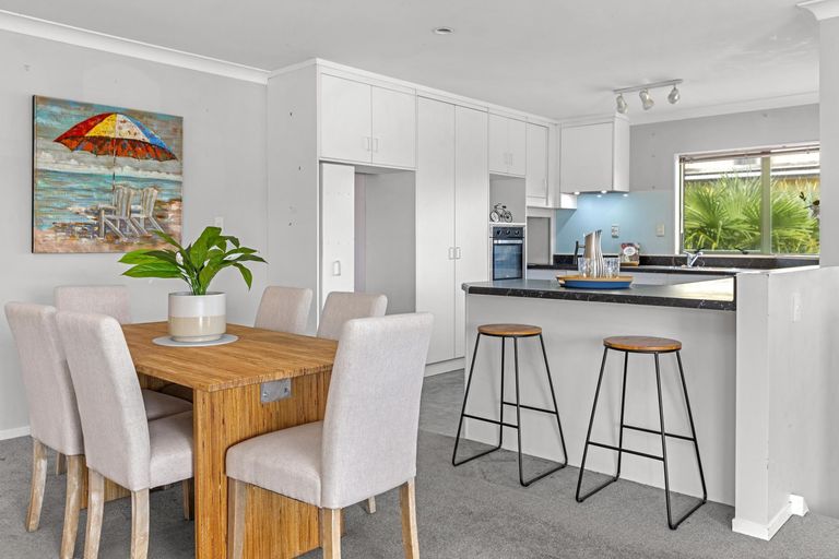 Photo of property in 30a Wainui Road, Raglan, 3225