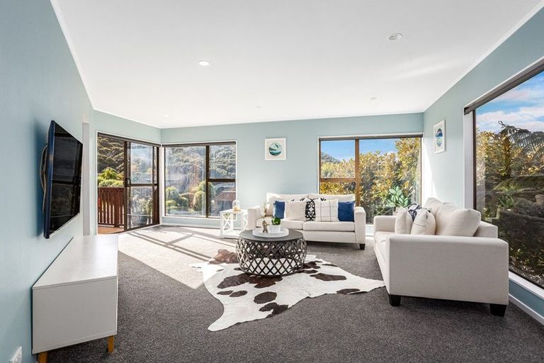 Photo of property in 6 Shackle Lane, Whitby, Porirua, 5024