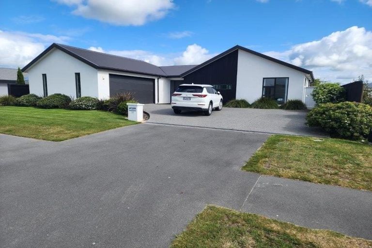 Photo of property in 20 Burnham School Road, Rolleston, 7614