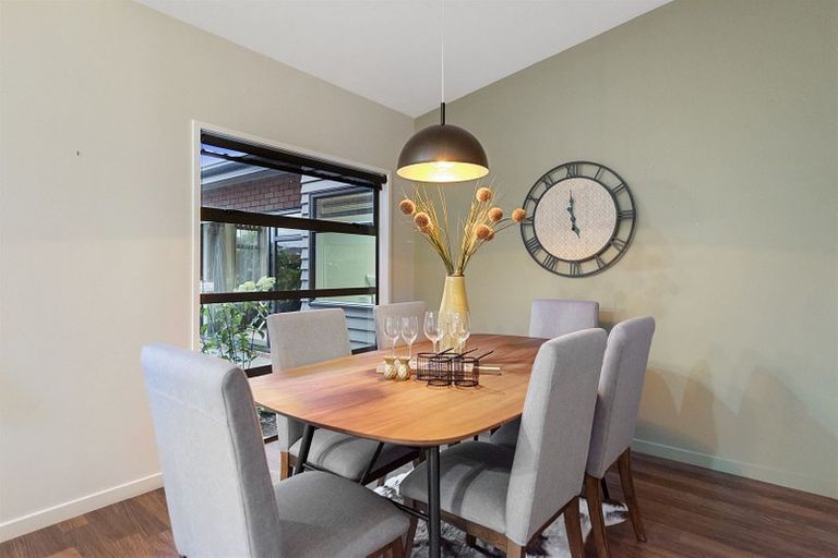 Photo of property in 32 Somerton Drive, Huntington, Hamilton, 3210