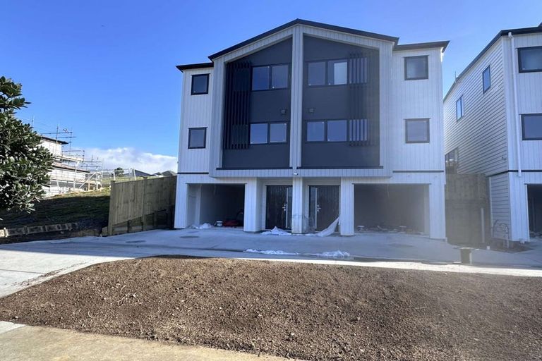 Photo of property in 20a Makomako Drive, Orewa, 0931