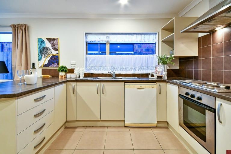 Photo of property in 30 Birchlands Road, Flat Bush, Auckland, 2019