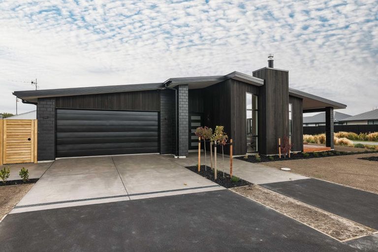 Photo of property in 82 Clark Road, Hobsonville, Auckland, 0616