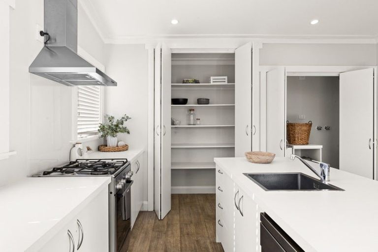 Photo of property in 93 Georges Drive, Napier South, Napier, 4110