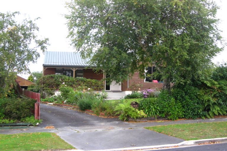 Photo of property in 72 Walton Park Avenue, Fairfield, Dunedin, 9018