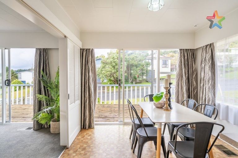 Photo of property in 8 Robson Street, Stokes Valley, Lower Hutt, 5019