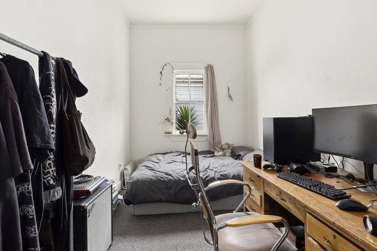 Photo of property in 35 Lawrence Street, Newtown, Wellington, 6021