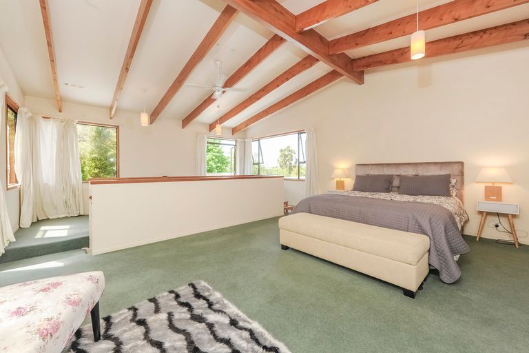 Photo of property in 54 Wood Bay Road, Titirangi, Auckland, 0604