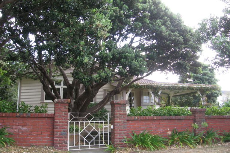 Photo of property in 38 Inglis Street, Seatoun, Wellington, 6022