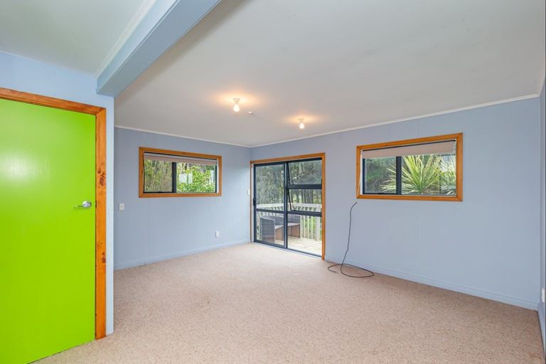 Photo of property in 32 Himatangi Street, Himatangi Beach, Foxton, 4891