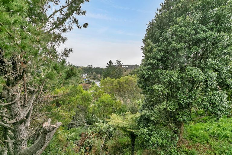 Photo of property in 2b Mcentee Road, Waitakere, Auckland, 0816