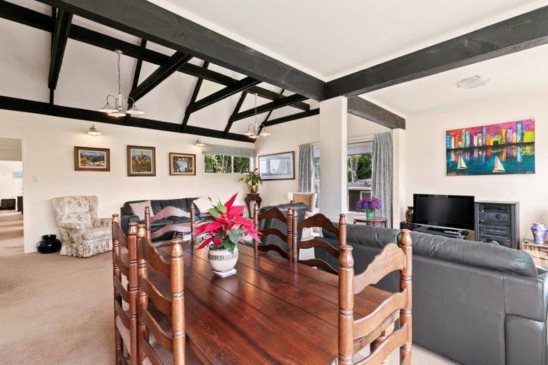 Photo of property in 9 Epping Grove, Karori, Wellington, 6012