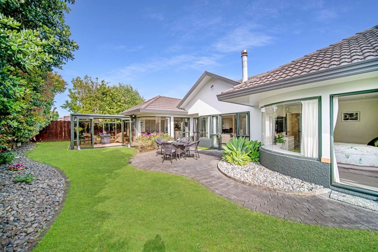 Photo of property in 26 Windsong Court, Northpark, Auckland, 2013