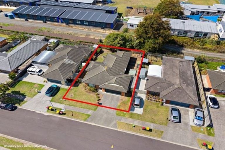 Photo of property in 40 Nuneaton Drive, Flat Bush, Auckland, 2019
