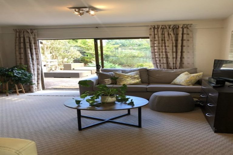 Photo of property in 25 Maxwelton Drive, Mairangi Bay, Auckland, 0630