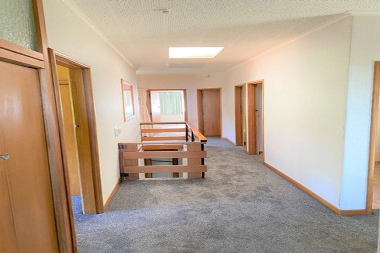 Photo of property in 74 Dowse Drive, Maungaraki, Lower Hutt, 5010