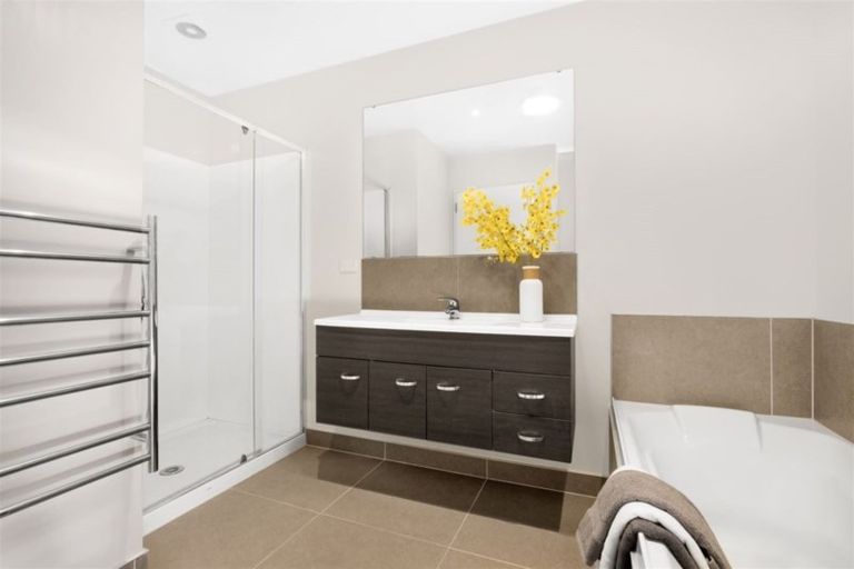 Photo of property in 7 Parachute Crescent, Papakura, 2110