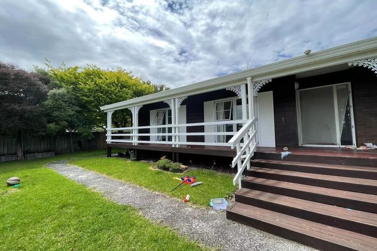 Photo of property in 12 Nedlands Place, Burswood, Auckland, 2013