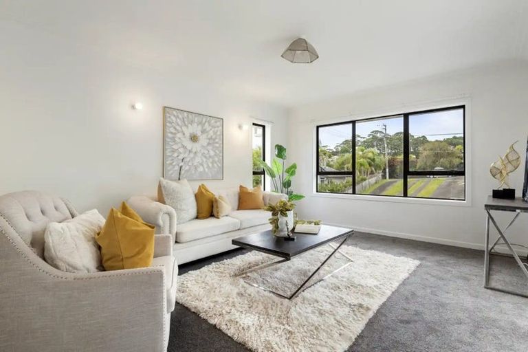 Photo of property in 1/24 Richards Avenue, Forrest Hill, Auckland, 0620