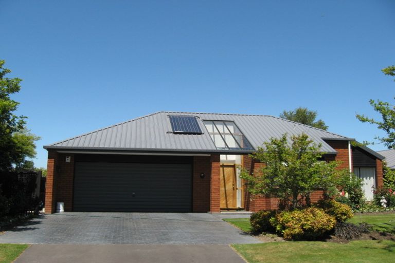 Photo of property in 5 Hatfield Place, Avonhead, Christchurch, 8042