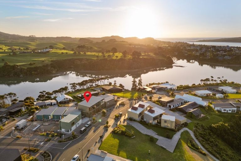 Photo of property in 30 Rangitahi Road, Raglan, 3225