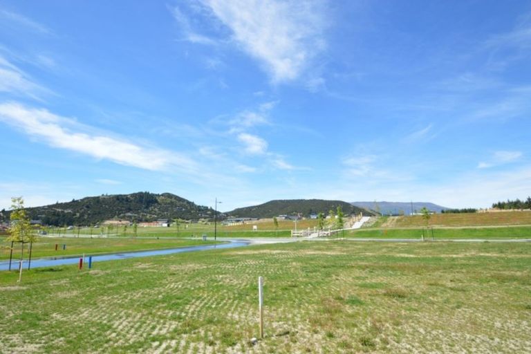 Photo of property in 50 Obelisk Street, Wanaka, 9305