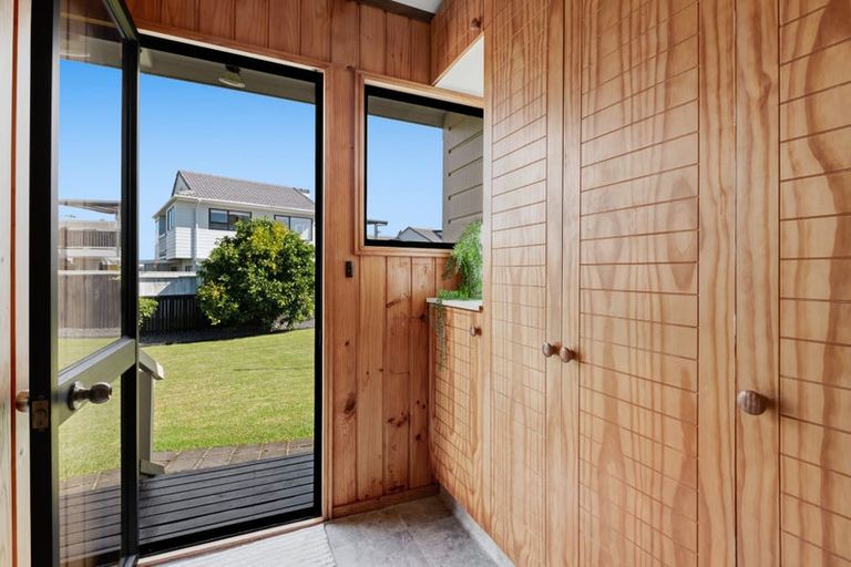 Photo of property in 57 Maygrove Drive, Orewa, 0931