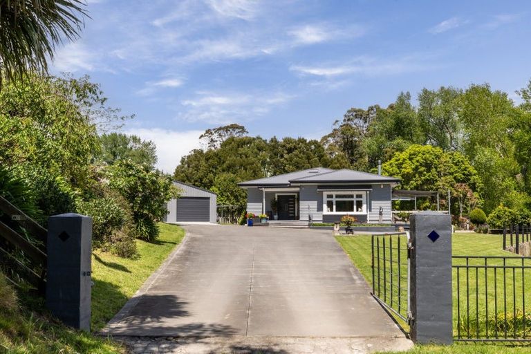 Photo of property in 137 Tauroa Road, Havelock North, 4130