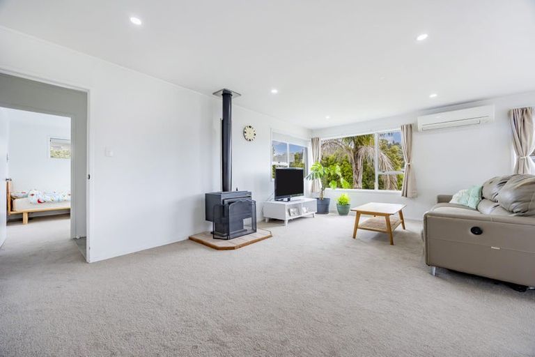 Photo of property in 46 Awaruku Road, Torbay, Auckland, 0630